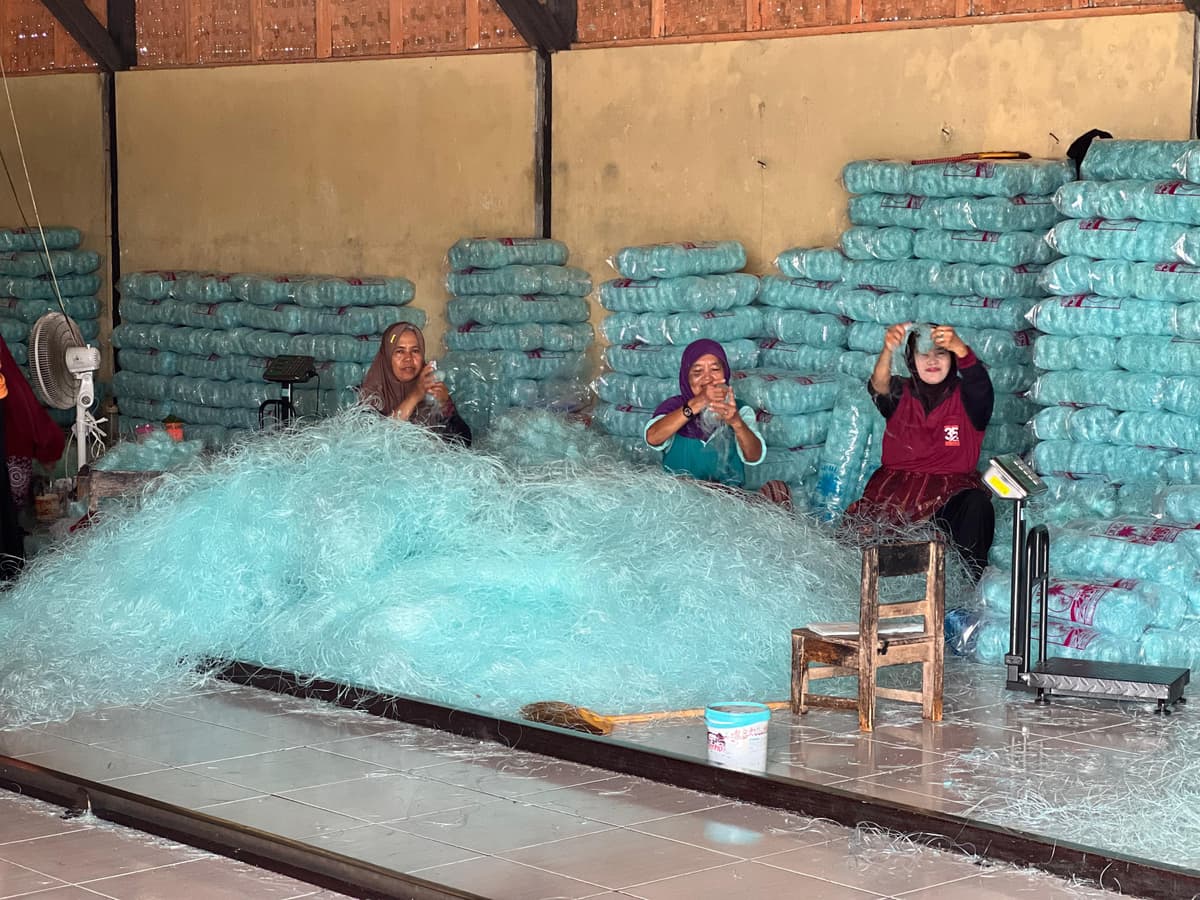 Proses produksi Mujur Jaya